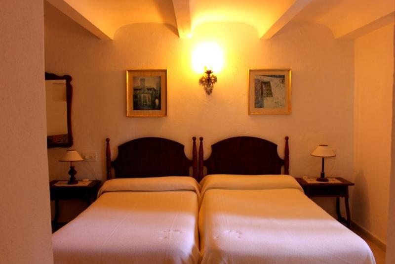Hostal Los Pinos Cala de Sant Vicenc Zewnętrze zdjęcie